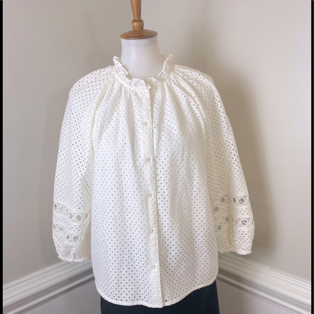 Banana Republic White Perforated Lace Top M FREE SHIP